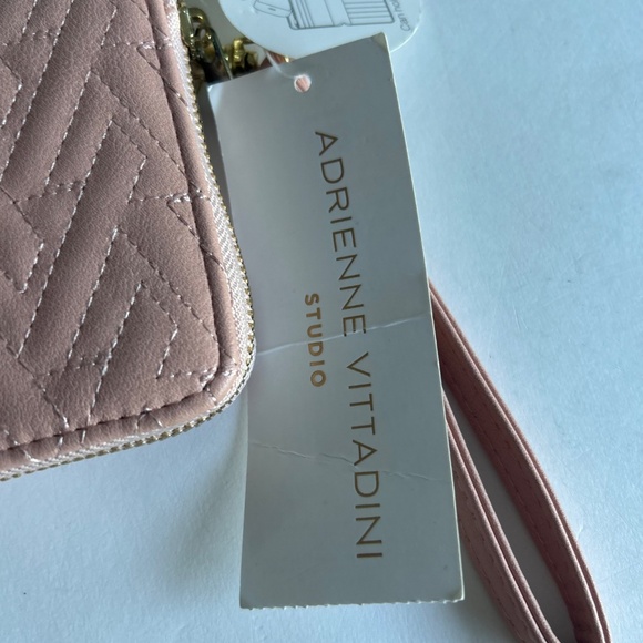 New Adrienne Vittadini Pink Leather Zip Around Wallet - Picture 3 of 16